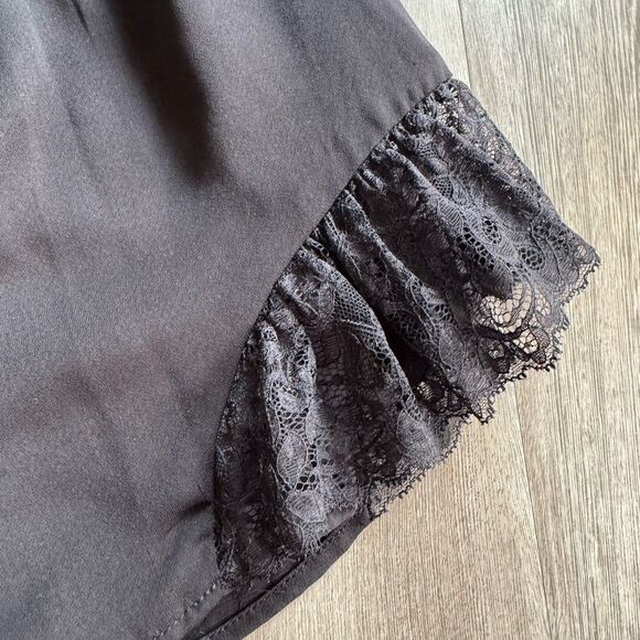 Guess Romper Size Medium Black "Flirty" Lace Trim Soft Y2K Backless Date Night - Picture 8 of 16